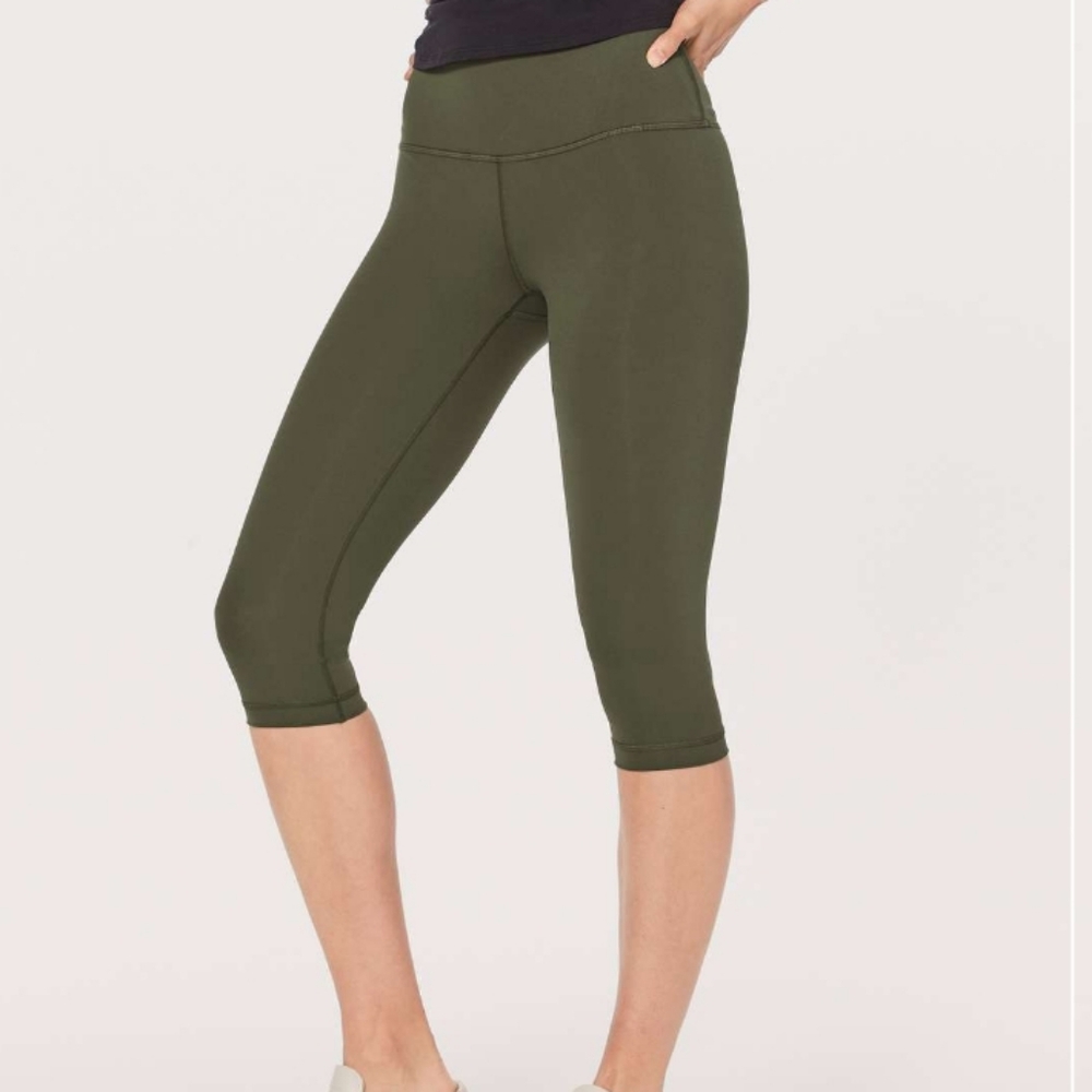 Lululemon Wunder Under Hi-Rise 1/2 Tight *Full-On Luxtreme 17" Dark Olive